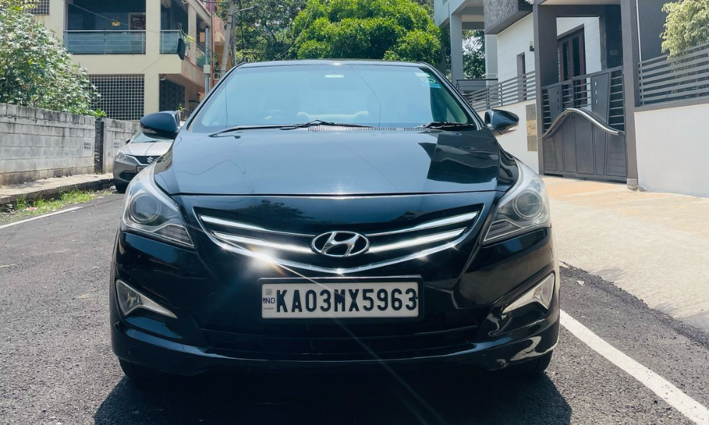 HYUNDAI VARNA 1.6 SX - 1
