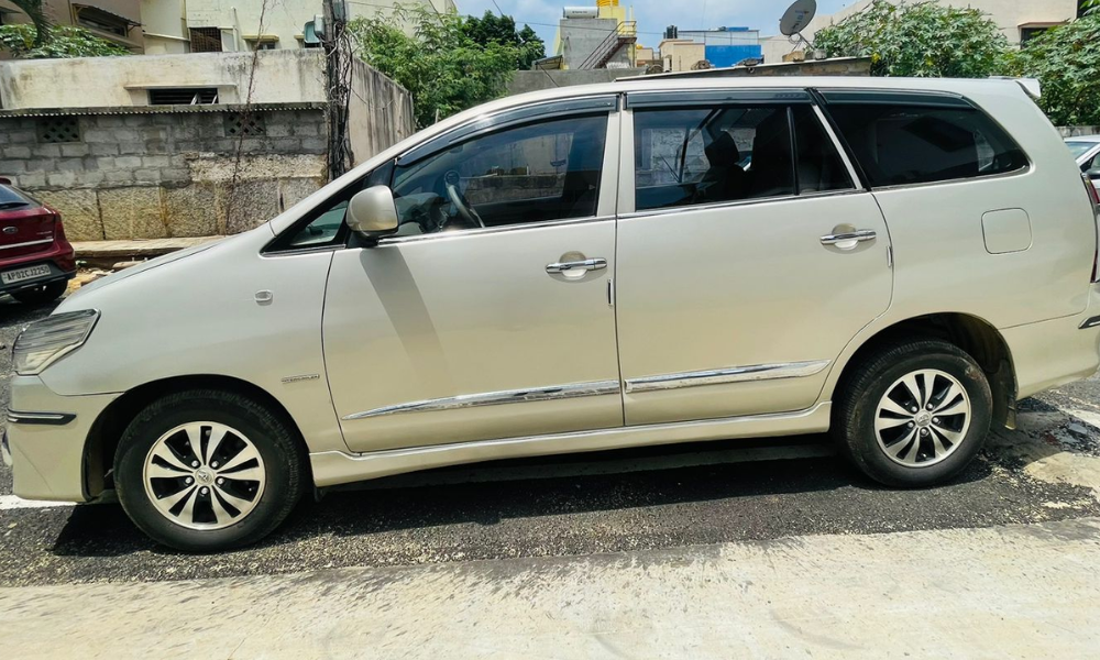 TOYOTA INNOVA GS -2
