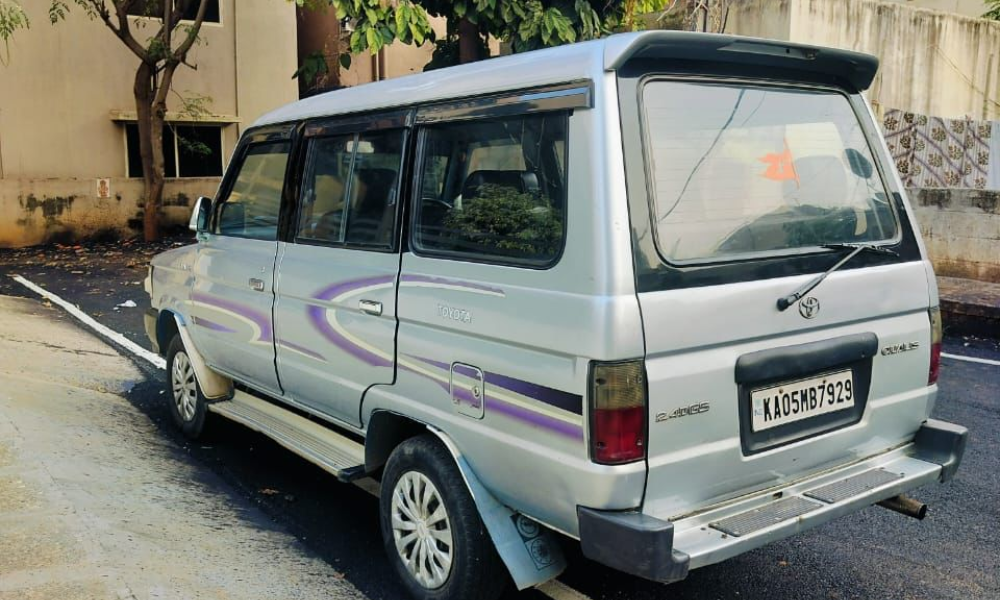 Toyota qulis GD -2